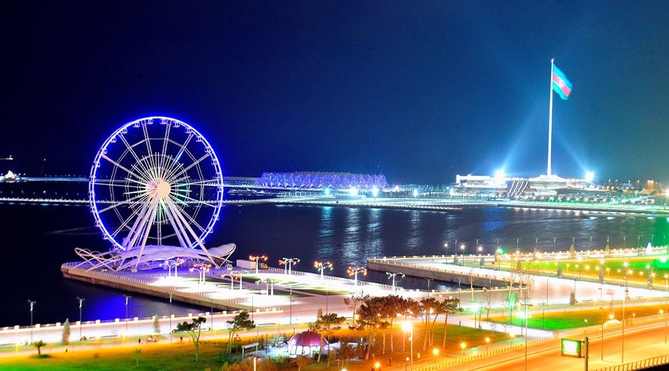 Baku Boulevard: An Evening Walk You Will Never Forget